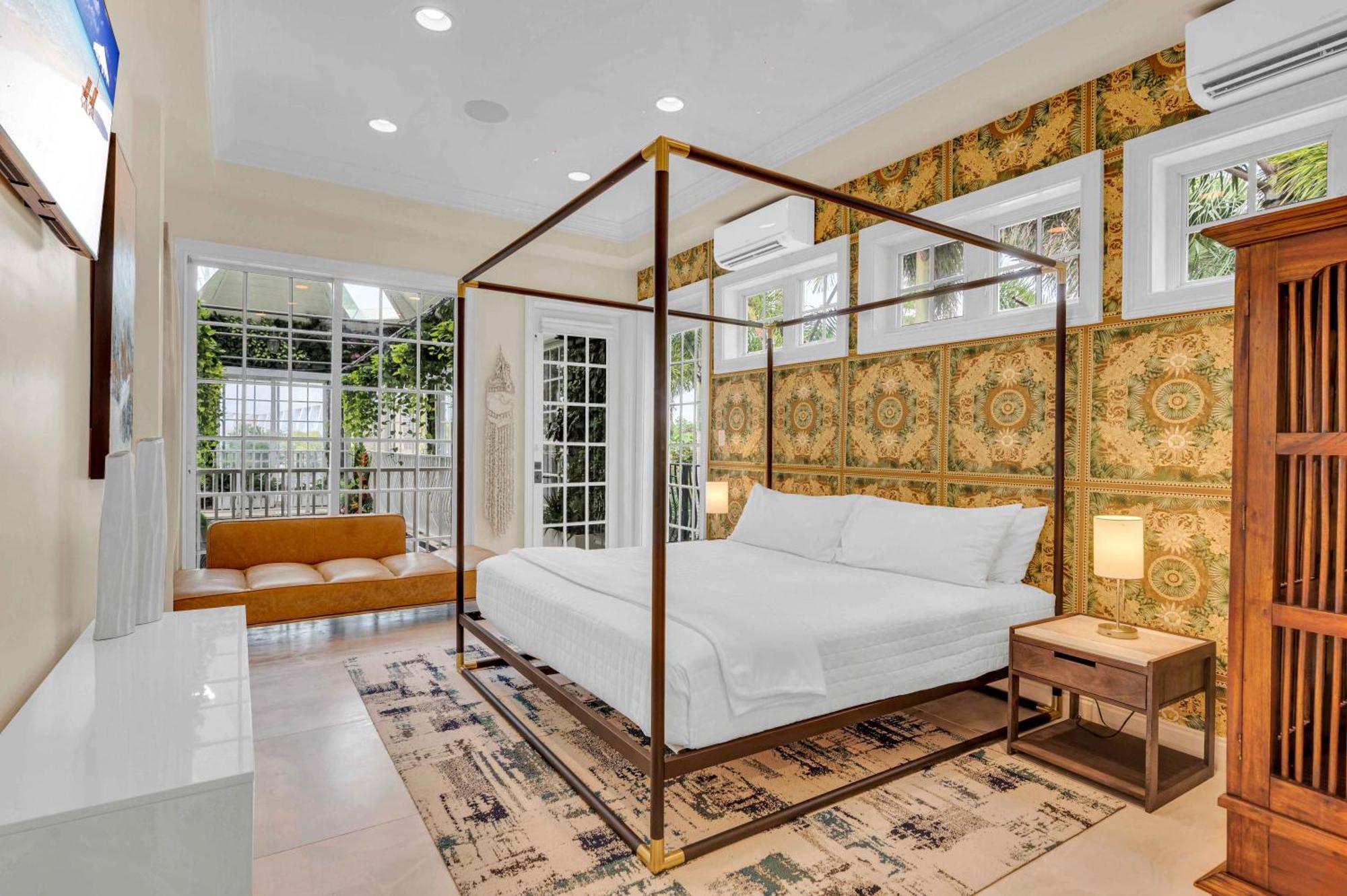 The Modern Castle Canal View Access Rooftop Living Greenhouse Vlllas Fort Lauderdale Buitenkant foto