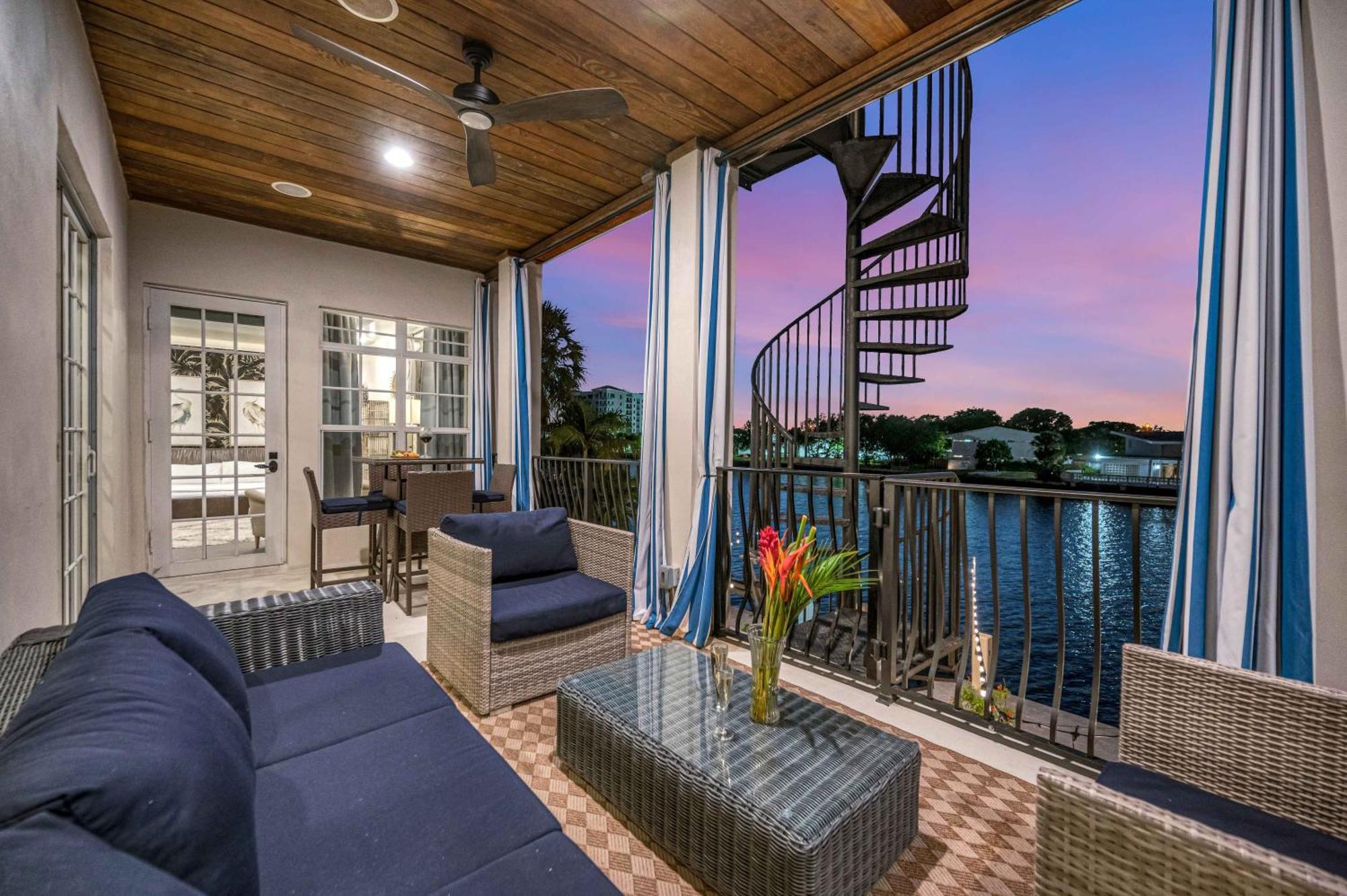 The Modern Castle Canal View Access Rooftop Living Greenhouse Vlllas Fort Lauderdale Buitenkant foto